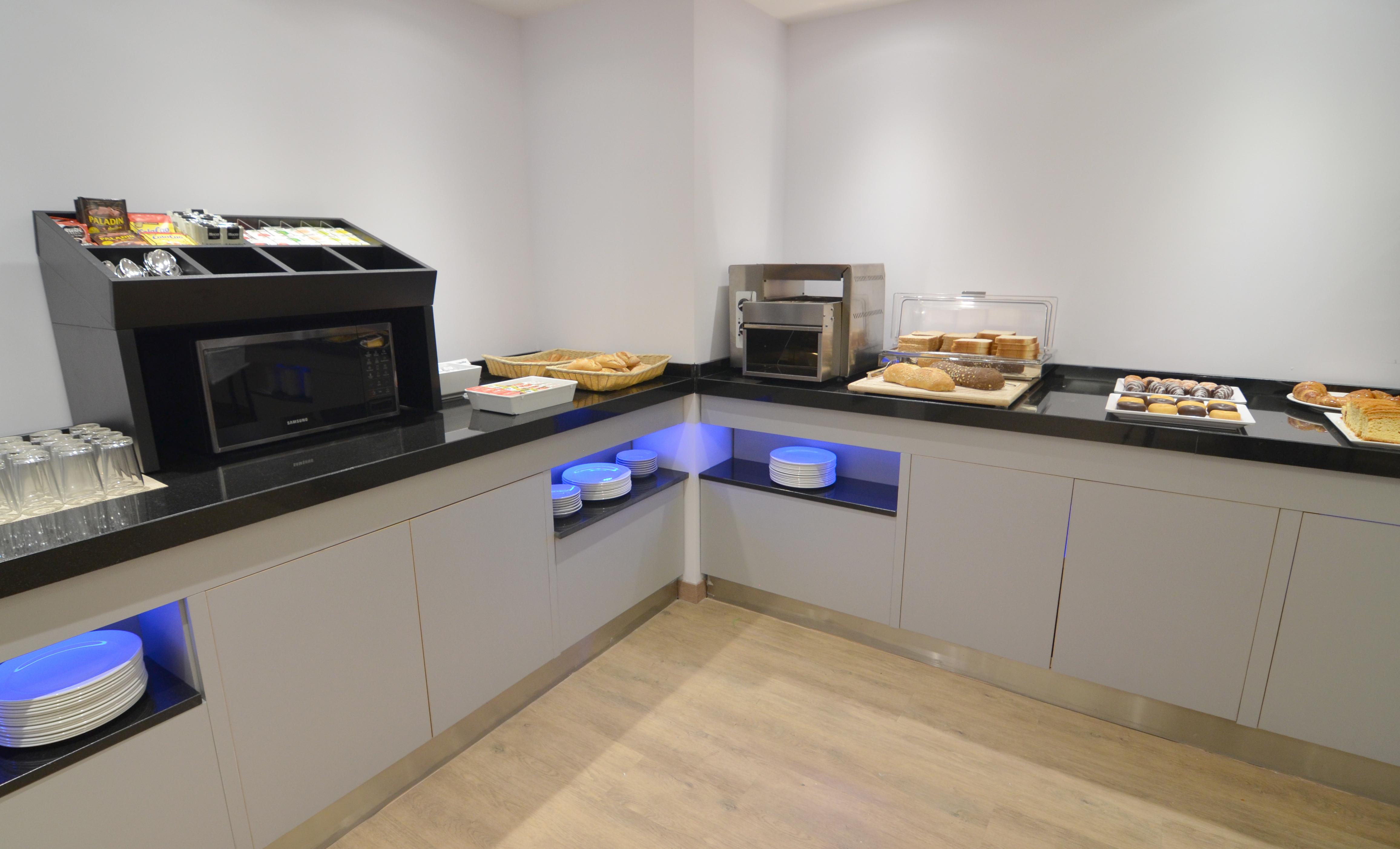 Uve Marcenado Hotel Madrid Ngoại thất bức ảnh